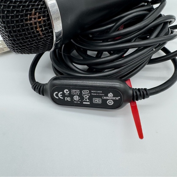 Guitar Hero Black USB Gaming Microphone - Picture 6 of 6